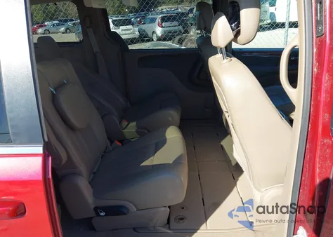 2015 Chrysler Town & Country Touring-L z USA, uszkodzony, nr VIN 2C4RC1CG2FR514394